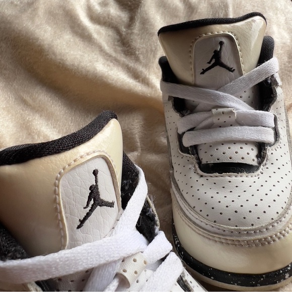 JORDAN Children Baby Toddler Black White Sneaker Shoes Size 5C ( UNISEX ) - Picture 2 of 10